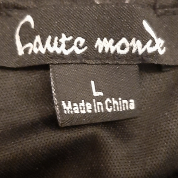 Women's Large Sleeveless Black Lace top. - Picture 3 of 3